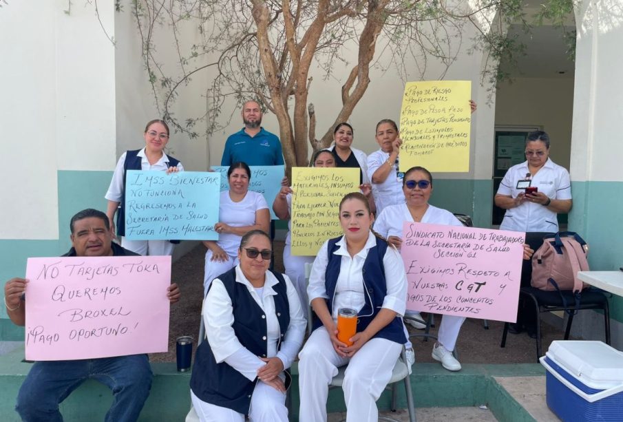 Integrantes del Sindicato Nacional de Trabajadores de la Secretaría de Salud (SNTSA), Sección 61, subsección 01