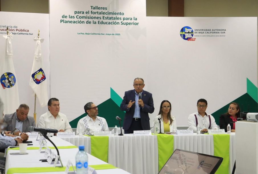 Dr. Dante Salgado González rector