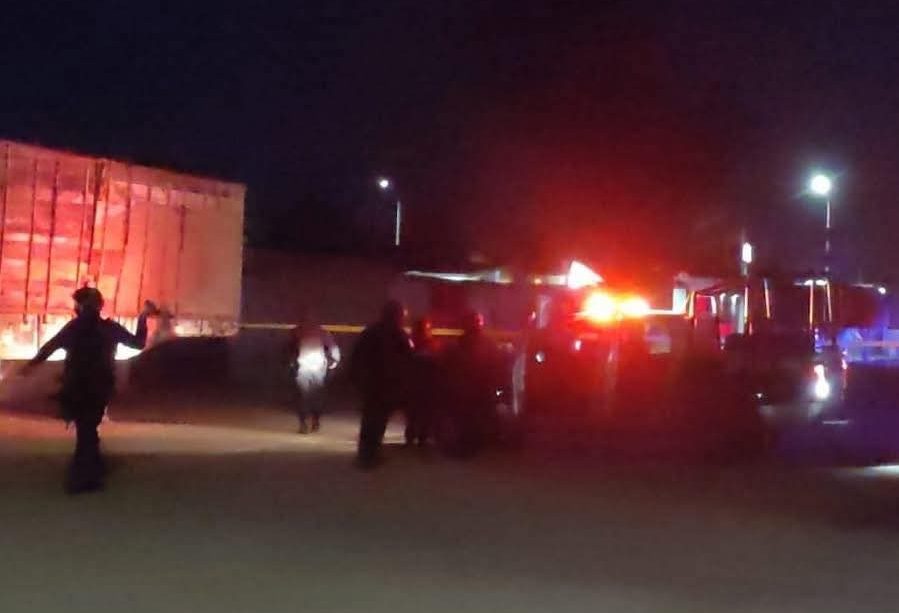 Durante la noche del martes se registró una intensa movilización policíaca en Ciudad Constitución luego de un presunto ataque armado en un domicilio de la comunidad.