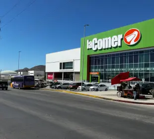 Transportistas federales acaparan paradas en Cabo San Lucas