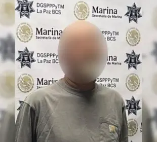Detienen a extranjero tras asalto a expendio en La Paz