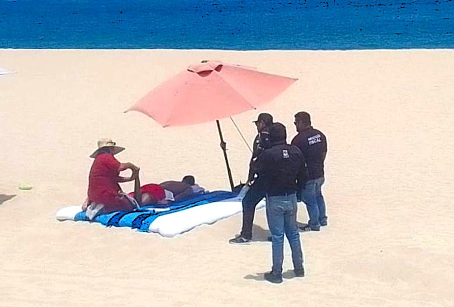 Masajistas en playas de Los Cabos, BCS