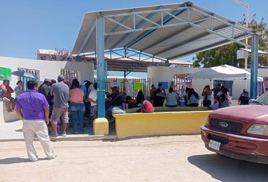 Padres protestan por condiciones insalubres en jardín de niños de La Ballena