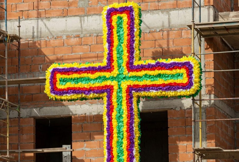 Santa Cruz y el Día del Albañil