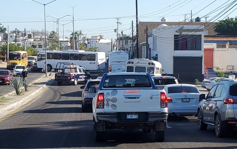 Aparatoso choque en San José del Cabo.