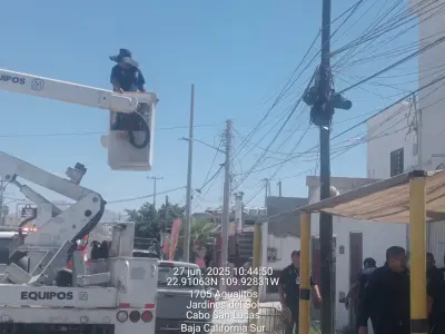 Cinco cámaras de videovigilancia colocadas ilegalmente fueron retiradas en Cabo San Lucas por Marina y Seguridad Pública