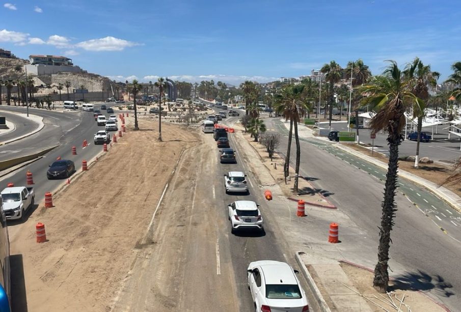 El alcalde Christian Agúndez reporta saldo blanco tras el paso de la tormenta tropical Alvin. Los caminos alternos a la glorieta Fonatur se mantienen operativos, y la obra del paso a desnivel continúa bajo supervisión.
