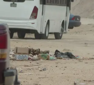 Arroyos de Los Cabos se han vuelto tiraderos clandestinos. Con las lluvias, la basura podría llegar al mar. Autoridades ya aplican multas y usan drones para detectar a los responsables.