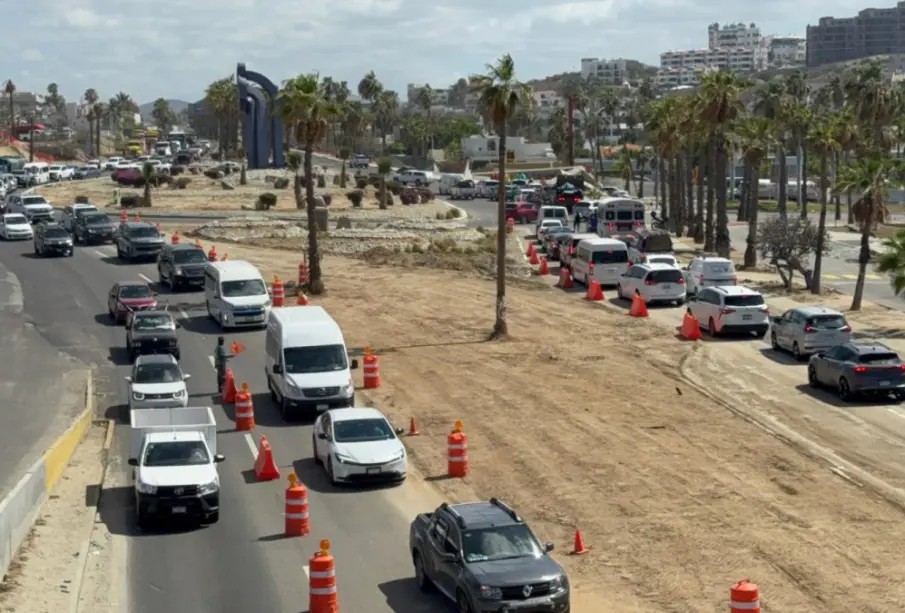 Crean nueva vía alterna para desviar tráfico por obras del paso a desnivel de Fonatur