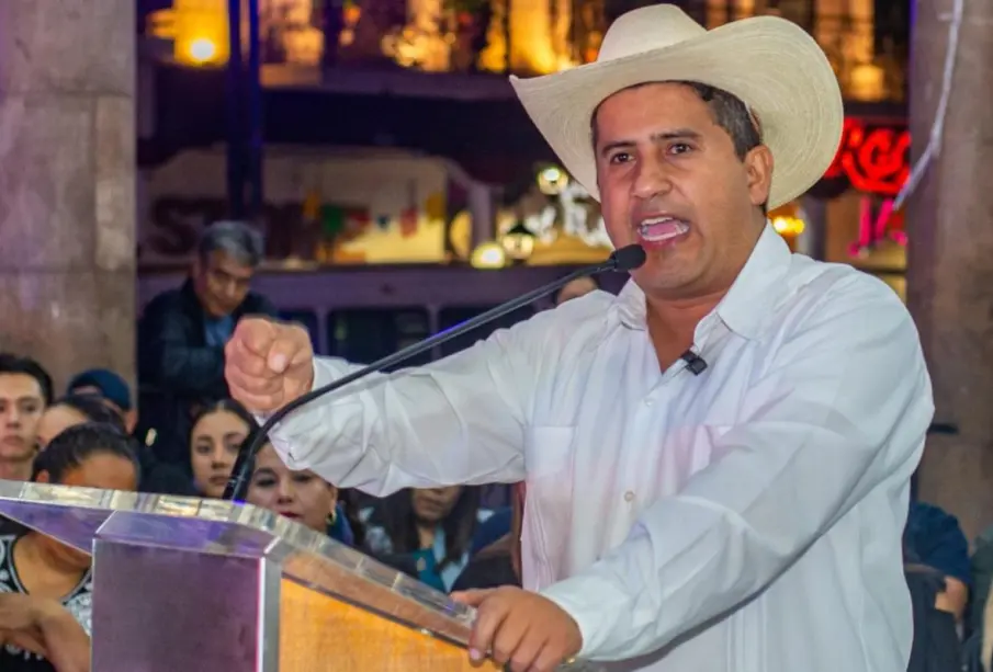 Carlos Manzo pide a policías de Uruapan no usar capuchas (video)