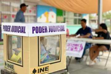 Denuncian coacción del voto y difusión de “acordeones” en La Paz
