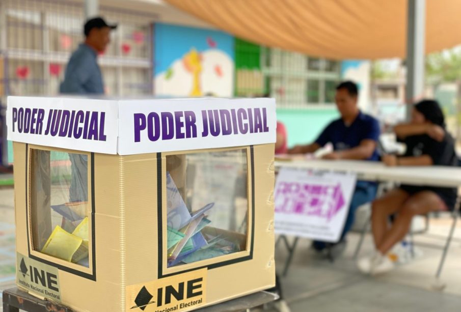 Denuncian coacción del voto y difusión de “acordeones” en La Paz