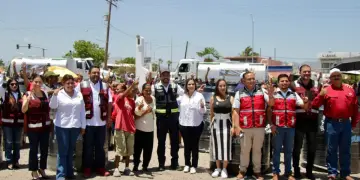 Cada tinaco se entrega con mil 100 litros de agua potable, en coordinación con OOMSAPAS Los Cabos