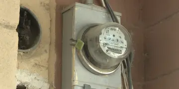 Vecinos de colonias de Los Cabos denuncian apagones