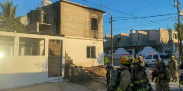 Un incendio en vivienda El Zacatal San José del Cabo movilizó a cuerpos de rescate. Piden extremar cuidados por sobrecargas eléctricas.