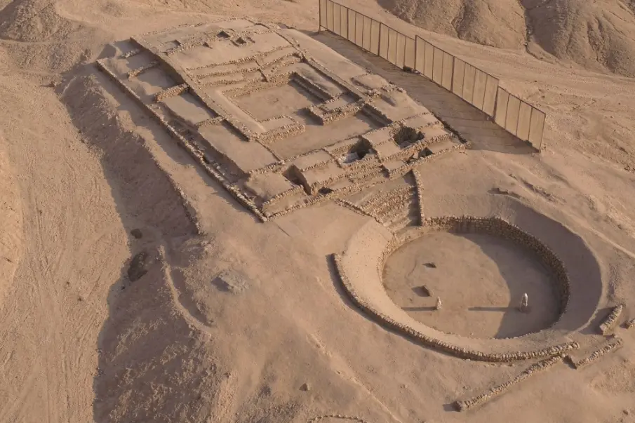 Sumérgete en los secretos de Peñico, el nuevo sitio arqueológico que conecta la costa, los Andes y la Amazonía. Una joya ancestral que revela la grandeza de Caral.