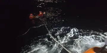 Rescate de avioneta Isla Cerralvo: Semar salvó a cuatro tripulantes que amerizaron por falta de combustible. Todos resultaron ilesos.