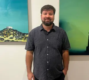 Antonio Tercero retrata el pasado y presente de Los Cabos en su exposición "Visiones, Mesopía"