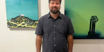 Antonio Tercero retrata el pasado y presente de Los Cabos en su exposición "Visiones, Mesopía"