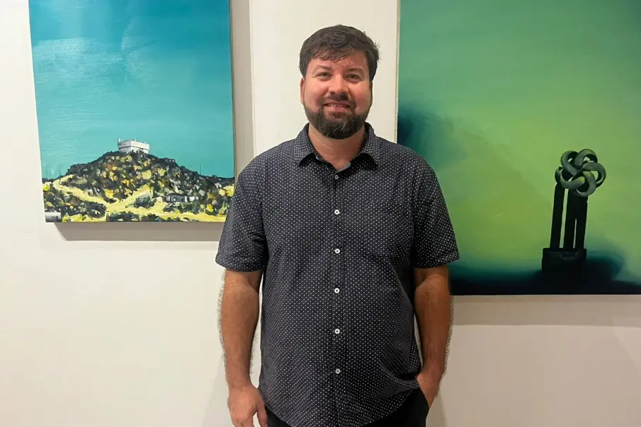 Antonio Tercero retrata el pasado y presente de Los Cabos en su exposición "Visiones, Mesopía"