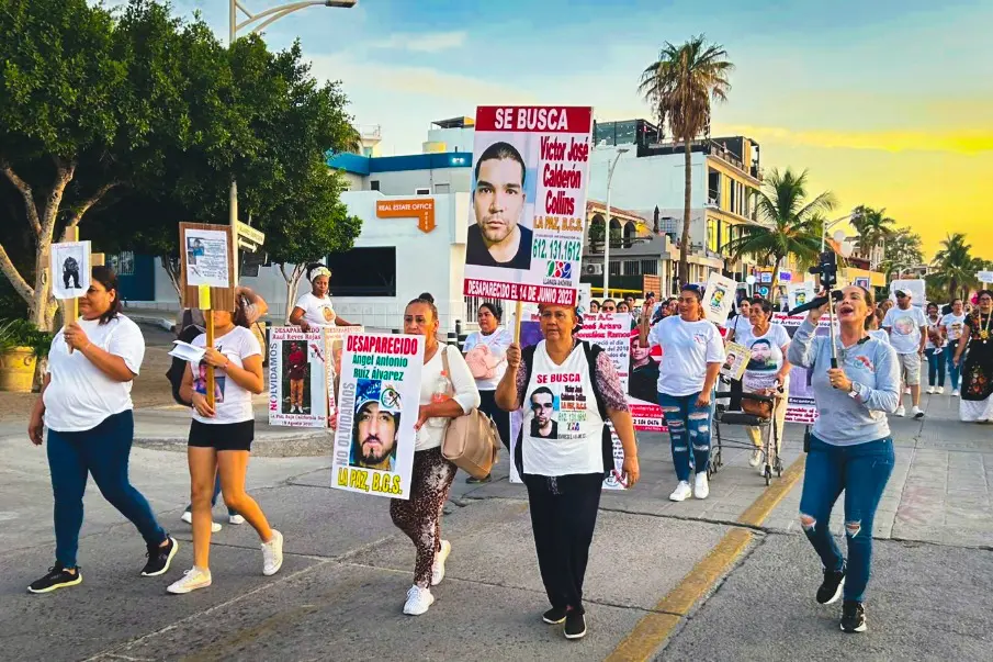Familias marchan en BCS en el Día Internacional de las Víctimas de Desapariciones Forzadas