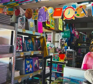 Ventas de útiles escolares inician lentas en BCS por retraso en entrega de vales