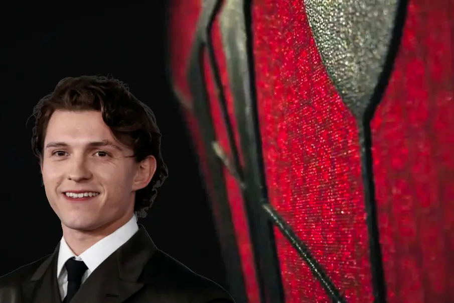 Nueva entrega de Spider-Man desvela traje de Tom Holland