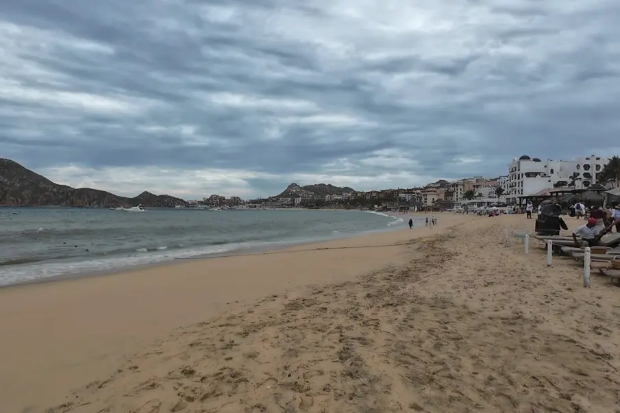Prohíben nadar en Playa El Médano por mala calidad del agua tras lluvias de Juliette