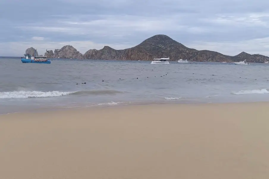 Continúan los efectos de Juliette: Capitanía de Puerto restringe la navegación hacia el Arco de Cabo San Lucas