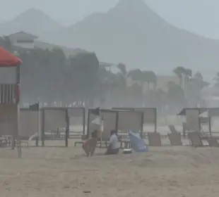 La tormenta tropical Lorena, con desplazamiento hacia el noroeste, se aproxima a las costas de Baja California Sur y podría dejar fuertes lluvias y afectaciones durante los próximos días.