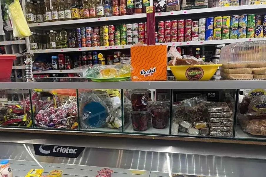 Minisúpers en Los Cabos pagan hasta 60 mil pesos de luz