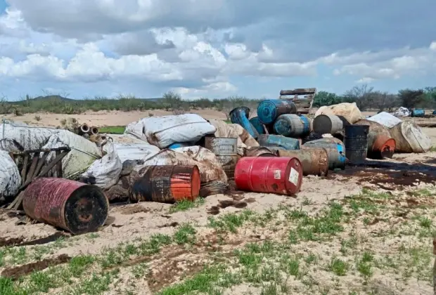 Ecocidio en Las Pocitas: residuos tóxicos contaminan tierras, agua y ahora son incinerados a cielo abierto