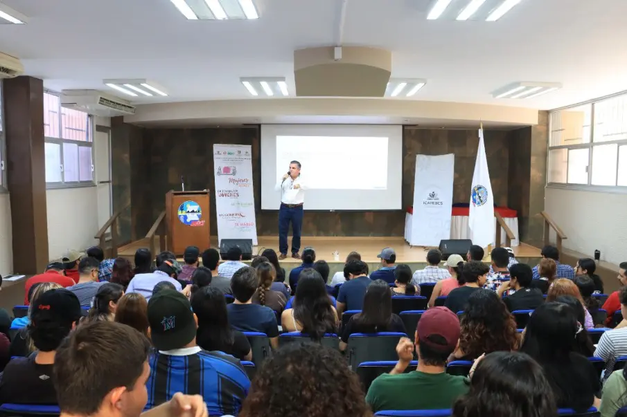 UABCS y ICATEBCS preparan a jóvenes para mundo laboral