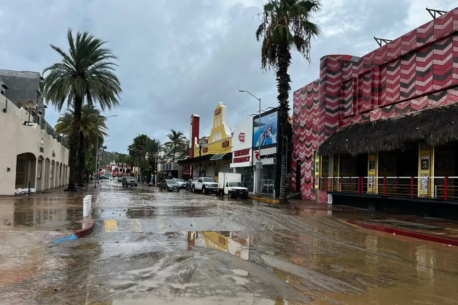 Huracán Lorena supera el promedio anual de lluvias en Los Cabos en solo tres días