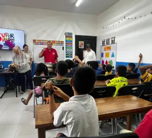 Niños de comunidades populares acceden a educación bilingüe gracias a programa piloto en Los Cabos