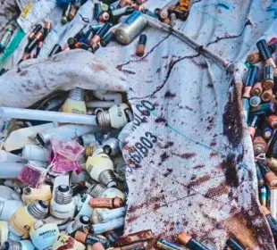 Regidores constatan ecocidio en “Las Positas”: hallan desechos médicos y químicos quemados