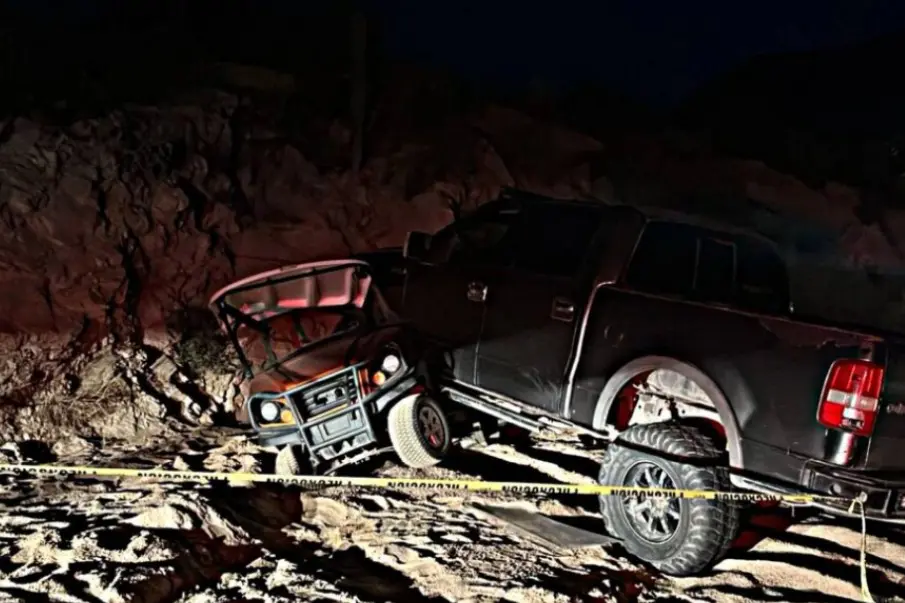 Choque entre camioneta y carrito de golf en playa de Cabo San Lucas deja 2 heridos