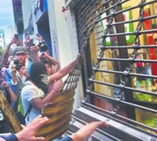 Gastan comercios de CDMX más de 1,000 mdp al año por marchas; urgen alto a la violencia y más seguridad