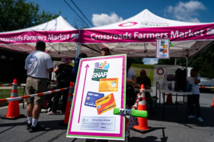 Cierre del Gobierno de EE.UU. dejaría sin fondos el programa de cupones alimentarios y afecta a millones