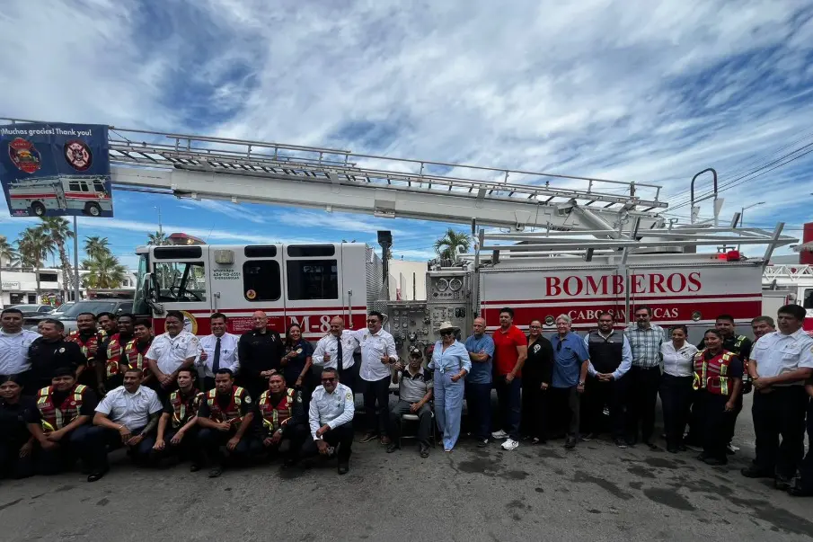 Bomberos de CSL reciben donativo