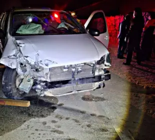Choque contra Muro en la San José del Cabo-La Paz Deja Dos Lesionados Leves