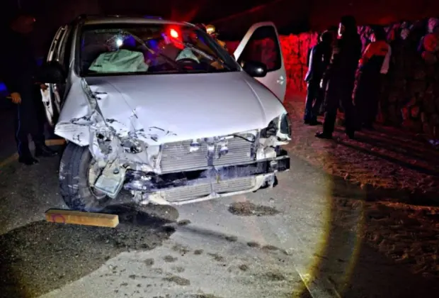 Choque contra Muro en la San José del Cabo-La Paz Deja Dos Lesionados Leves