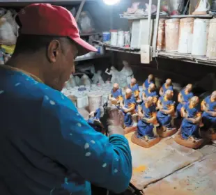 Ola china hunde ventas navideñas de artesanos mexicanos