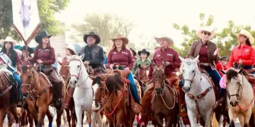 Cabalgata Loreto-San Javier 2025: arranque exitoso con participación masiva de familias y jinetes