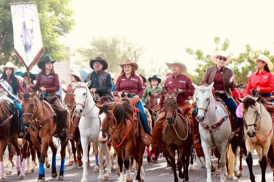 Cabalgata Loreto-San Javier 2025: arranque exitoso con participación masiva de familias y jinetes