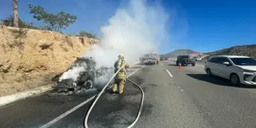 Incendio carretera Transpeninsular