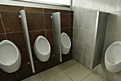 Proponen que en BCS sea obligatorio el uso de mingitorios secos en edificios públicos