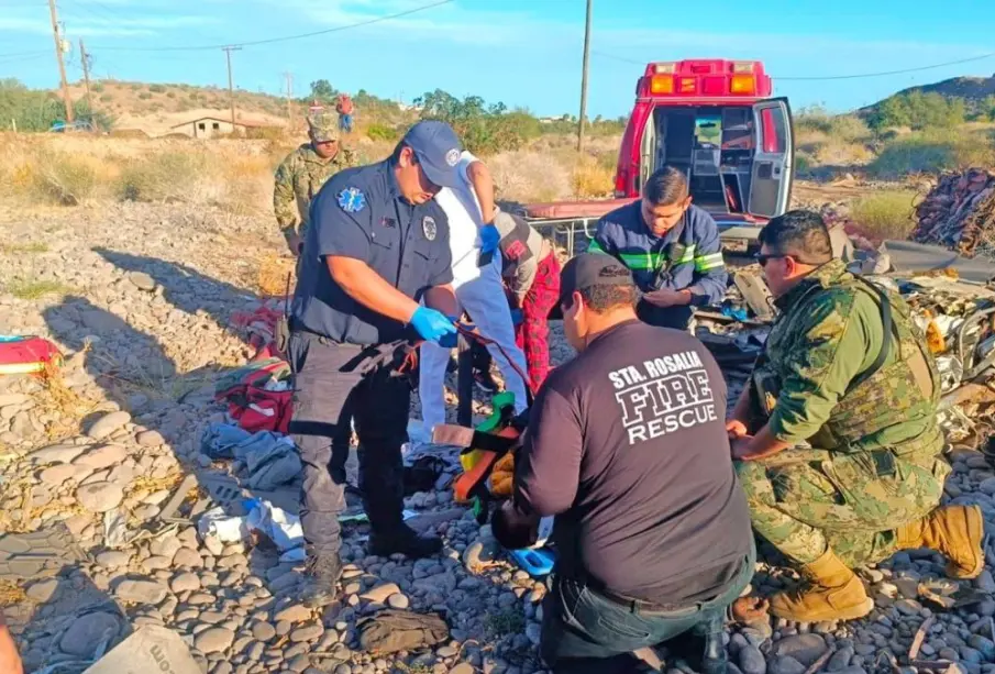 Marina auxilia a civiles tras accidente vehicular en carretera Santa Rosalía-Loreto