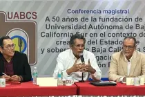 UABCS conmemora su 50 aniversario con conferencia sobre historia, luchas cívicas y legado constitucional de Baja California Sur