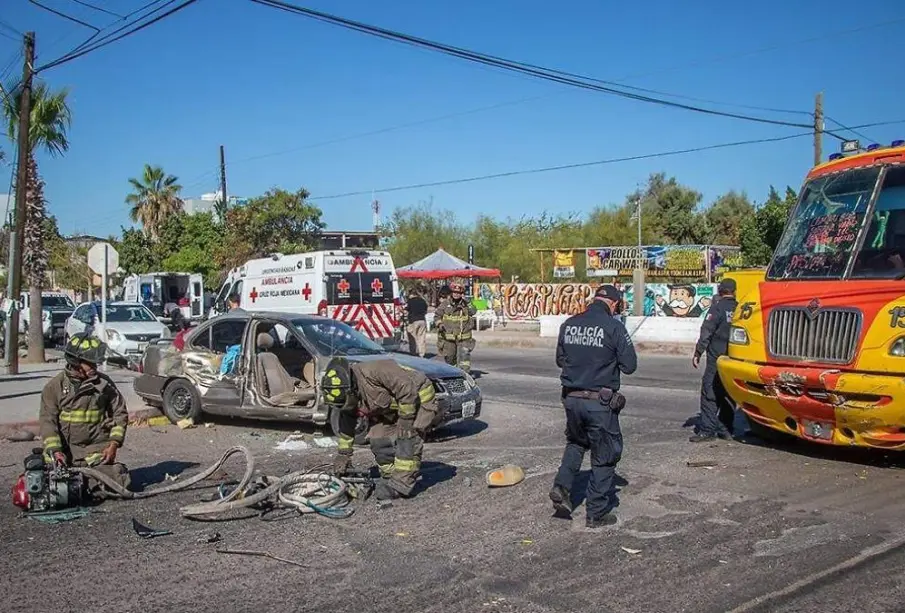 Saldo de 10 siniestros viales y daños por 143 mil pesos en una jornada en La Paz